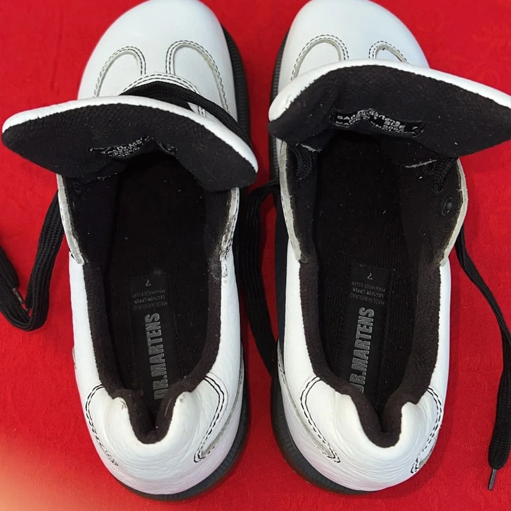 🏴󠁧󠁢󠁥󠁮󠁧󠁿 RARE Vintage Dr. Martens MIE White & Black Chunky Oxfords UK 7